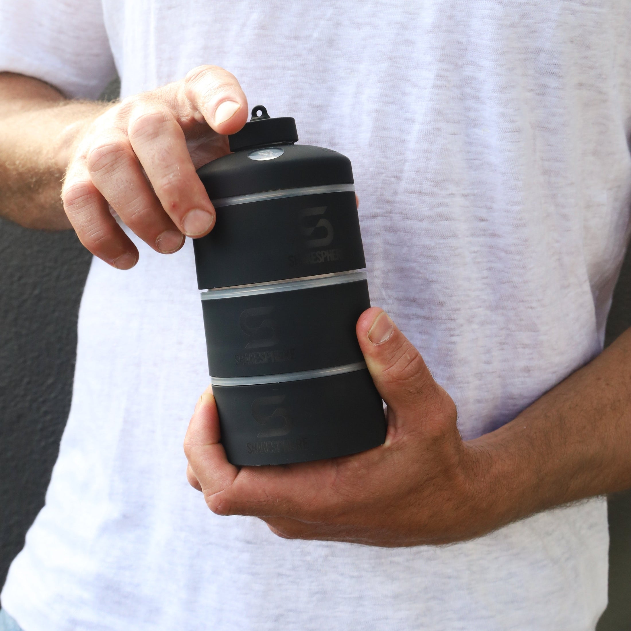 ShakeSphere Stackable Storage, Frosted 85g / 3oz